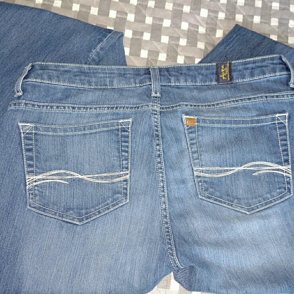 Aura jeans size 12 avg